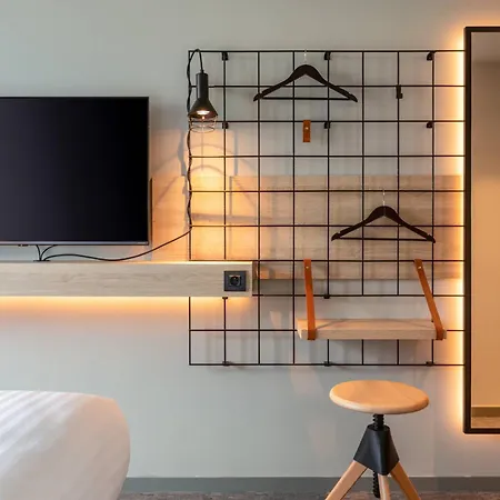 Moxy Hotel 3*
