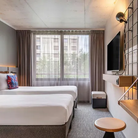 Hotel Moxy 3*