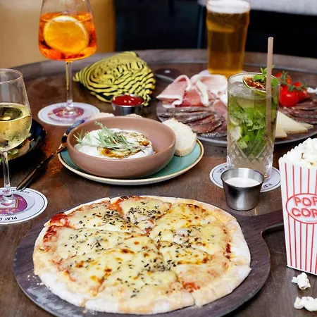 Hotel Moxy 3*